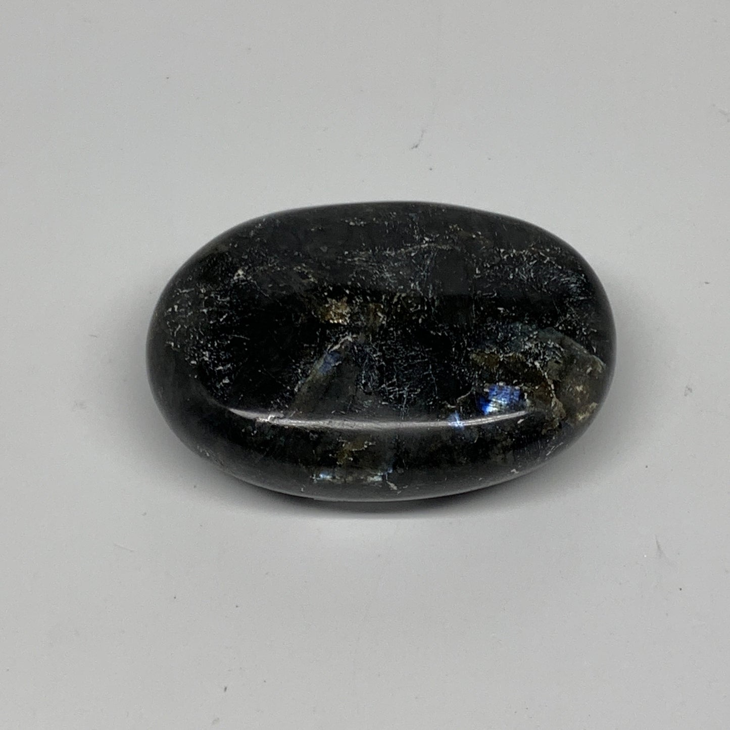 68.1g,2.1"x1.5"x0.7", Labradorite Palm-stone Tumbled Reiki @Madagascar,B25073