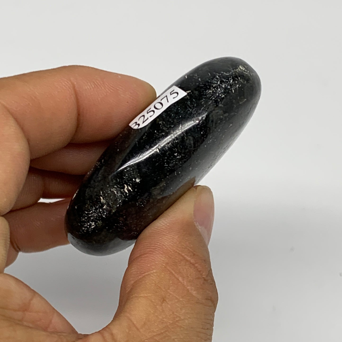 84.2g,2.2"x1.7"x0.7", Labradorite Palm-stone Tumbled Reiki @Madagascar,B25075