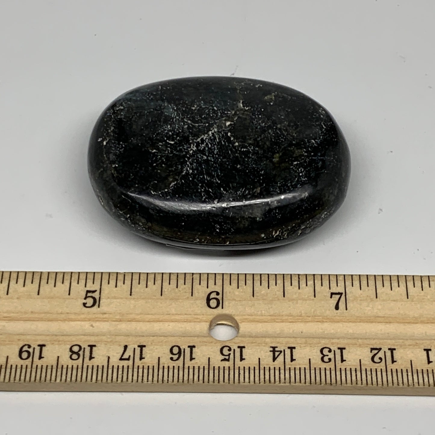 84.2g,2.2"x1.7"x0.7", Labradorite Palm-stone Tumbled Reiki @Madagascar,B25075