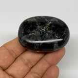 66.8g,2"x1.5"x0.8", Labradorite Palm-stone Tumbled Reiki @Madagascar,B25076