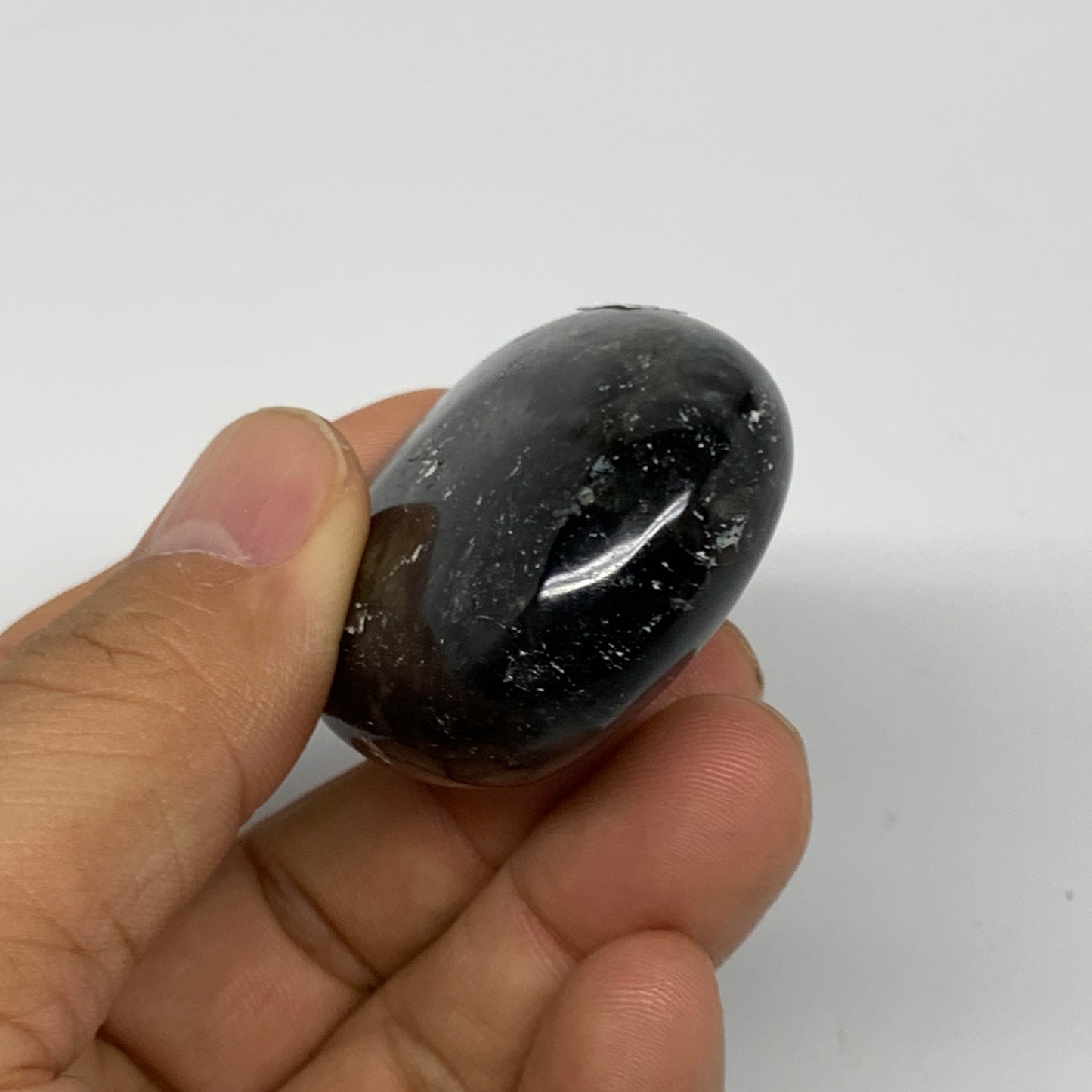 66.8g,2"x1.5"x0.8", Labradorite Palm-stone Tumbled Reiki @Madagascar,B25076