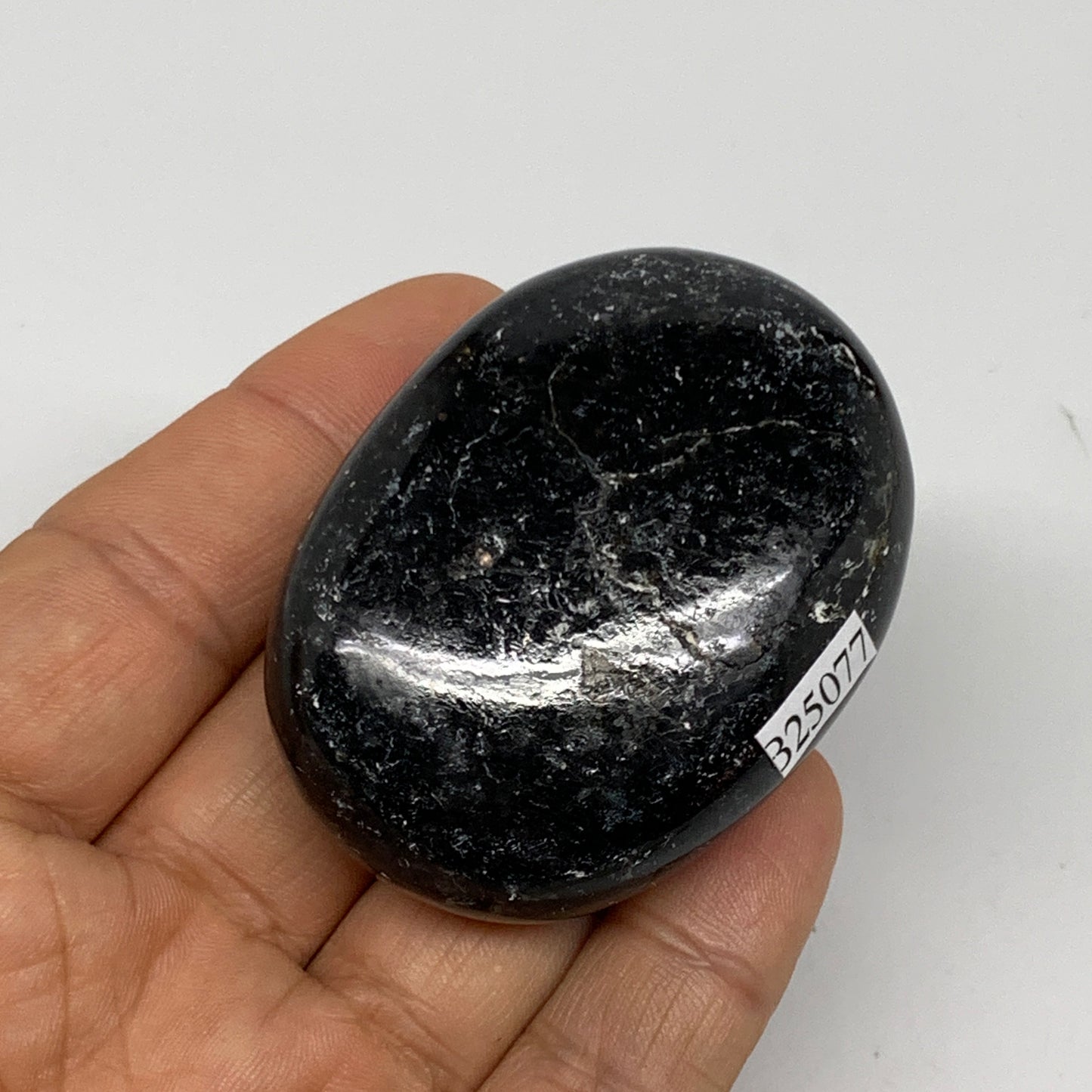 91.5g,2.2"x1.6"x0.8", Labradorite Palm-stone Tumbled Reiki @Madagascar,B25077