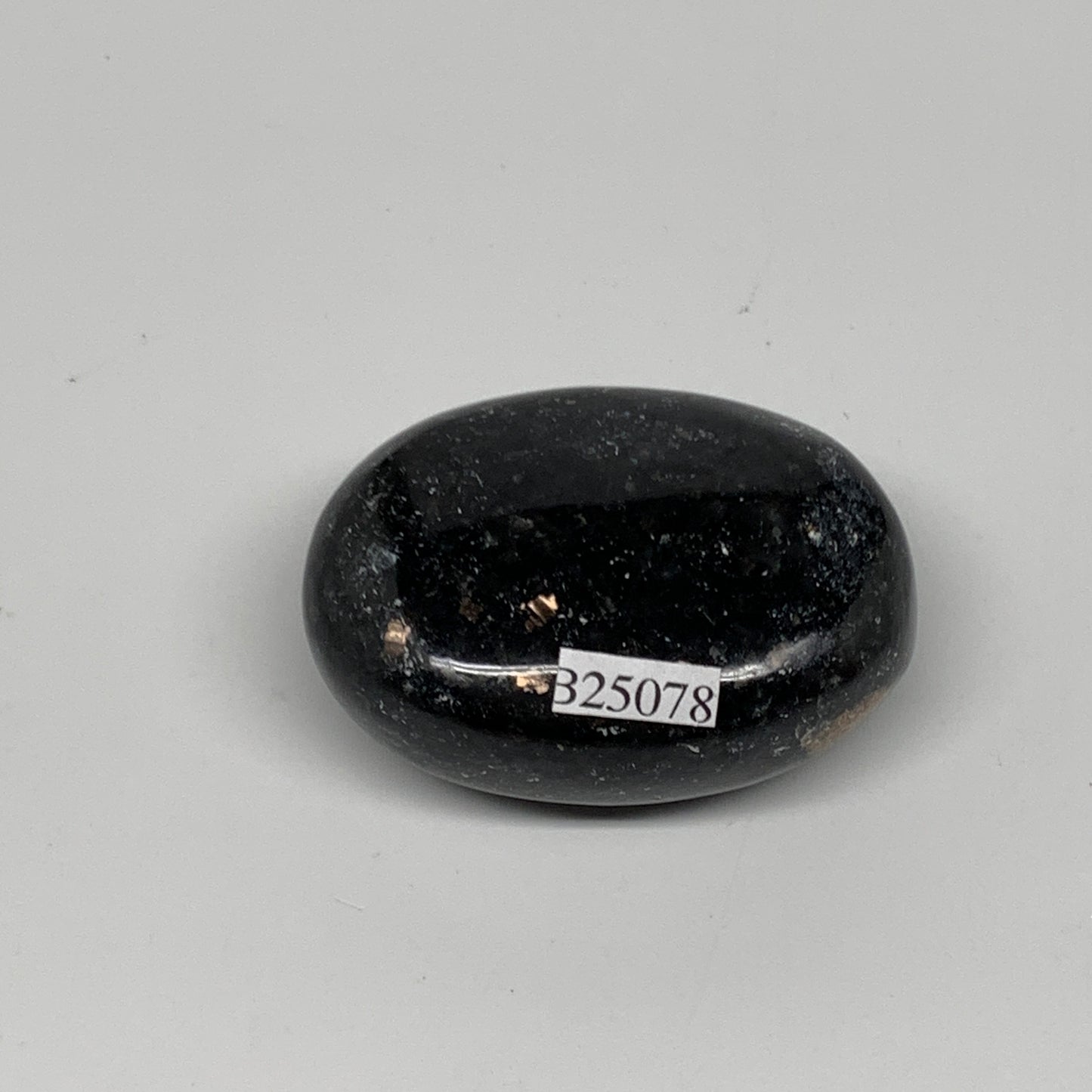 74.6g,2"x1.4"x0.8", Labradorite Palm-stone Tumbled Reiki @Madagascar,B25078