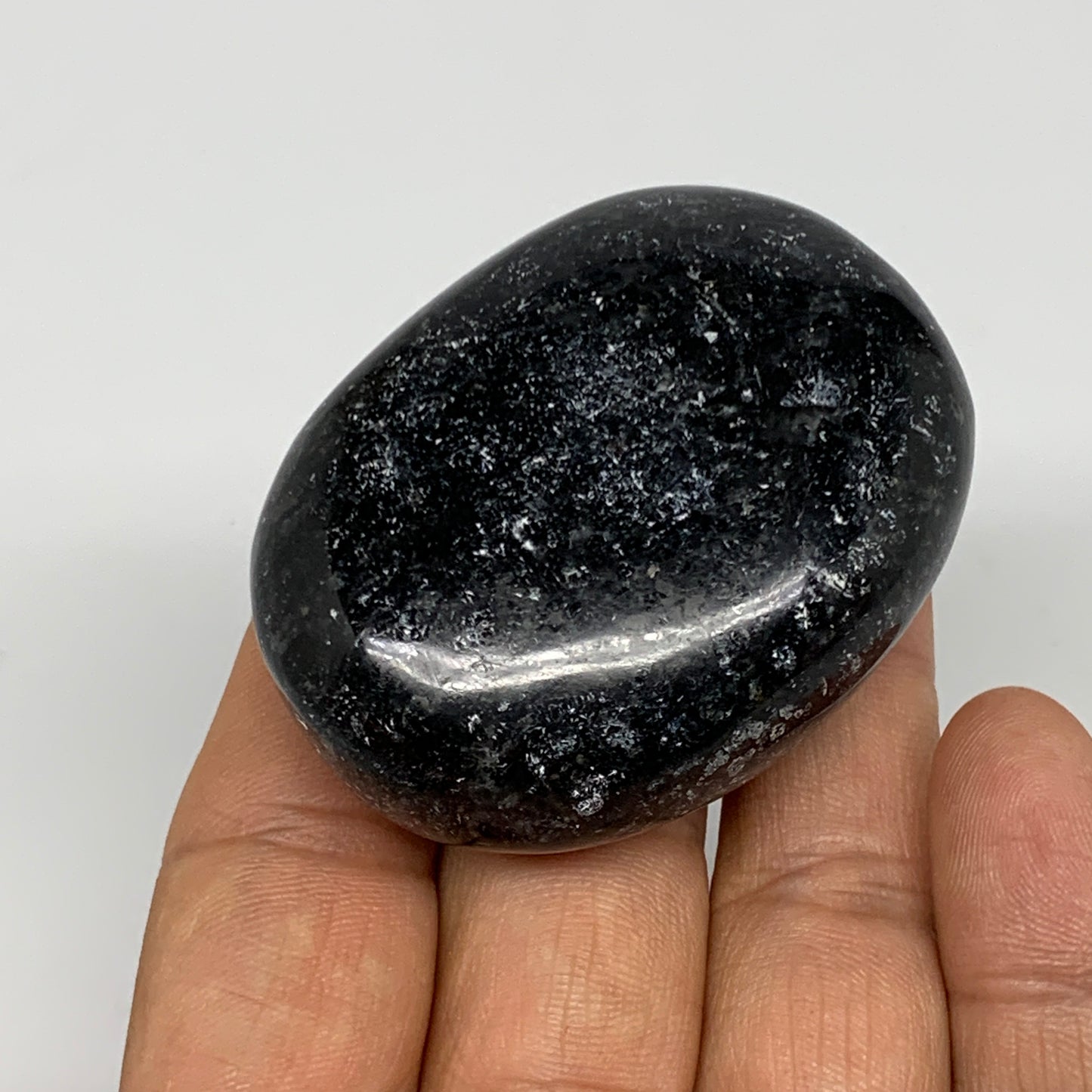 90.4g,2.1"x1.6"x0.8", Labradorite Palm-stone Tumbled Reiki @Madagascar,B25079