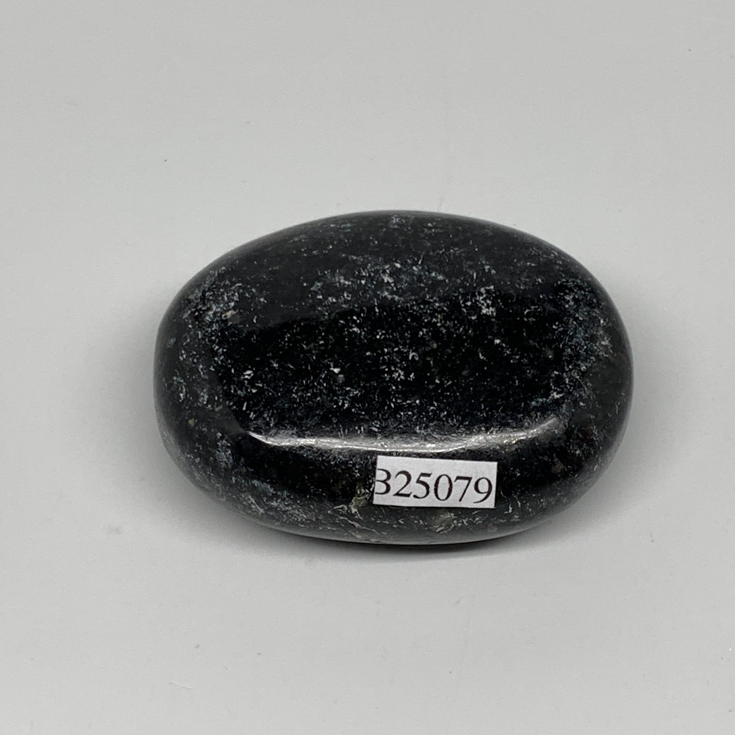 90.4g,2.1"x1.6"x0.8", Labradorite Palm-stone Tumbled Reiki @Madagascar,B25079