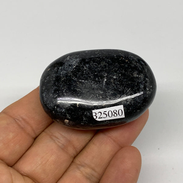 66.2g,2"x1.4"x0.7", Labradorite Palm-stone Tumbled Reiki @Madagascar,B25080