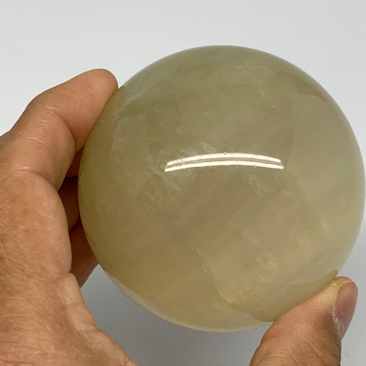 496g, 2.6" (66mm), Fluorite Sphere Ball Gemstone Crystal @Madagascar, B25381