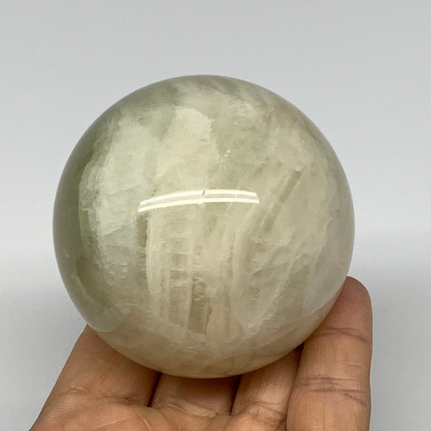 425.7g, 2.5" (64mm), Fluorite Sphere Ball Gemstone Crystal @Madagascar, B25390