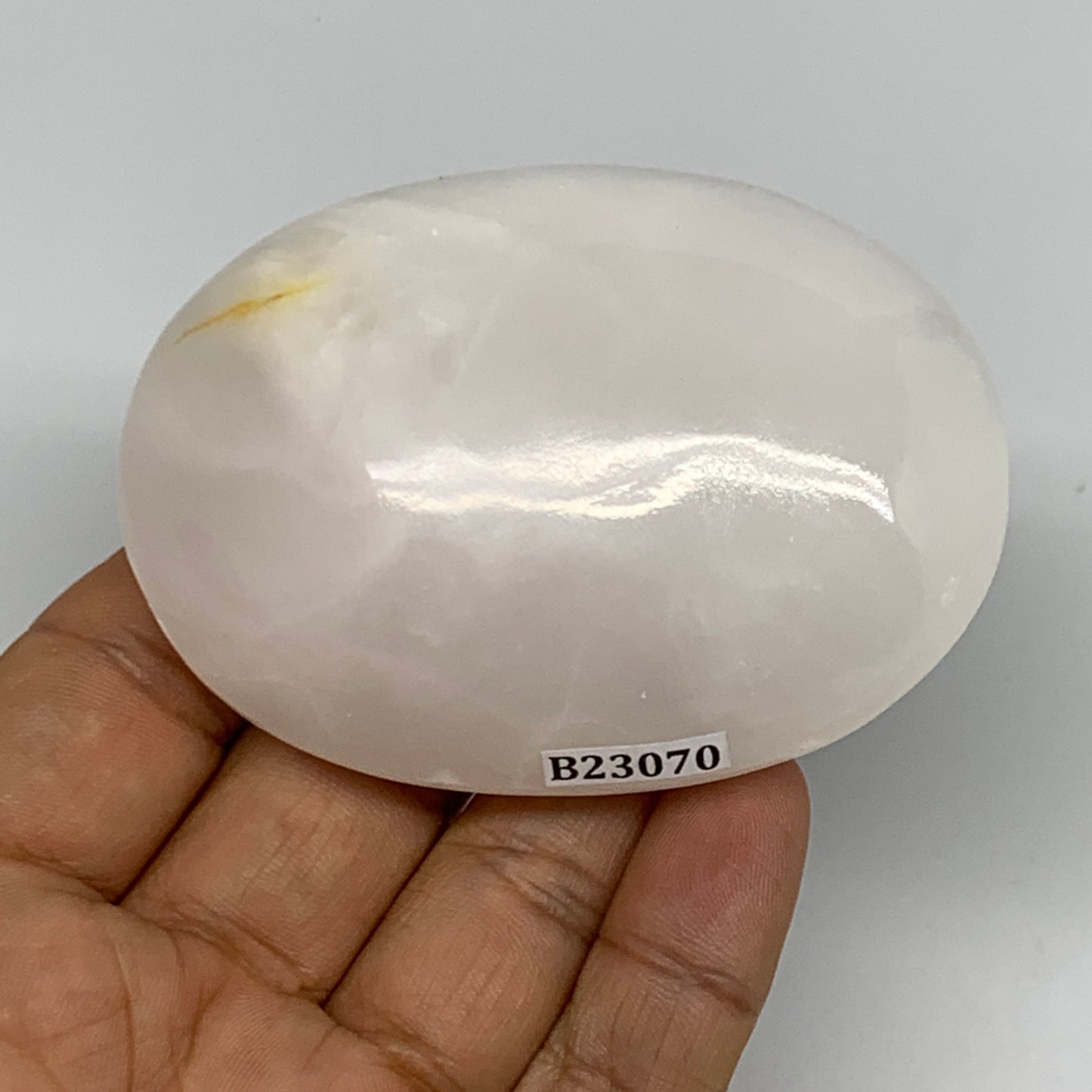 146g,2.9"x2.1"x1.1",Pink Calcite Palm-Stone Crystal Polished,B23070