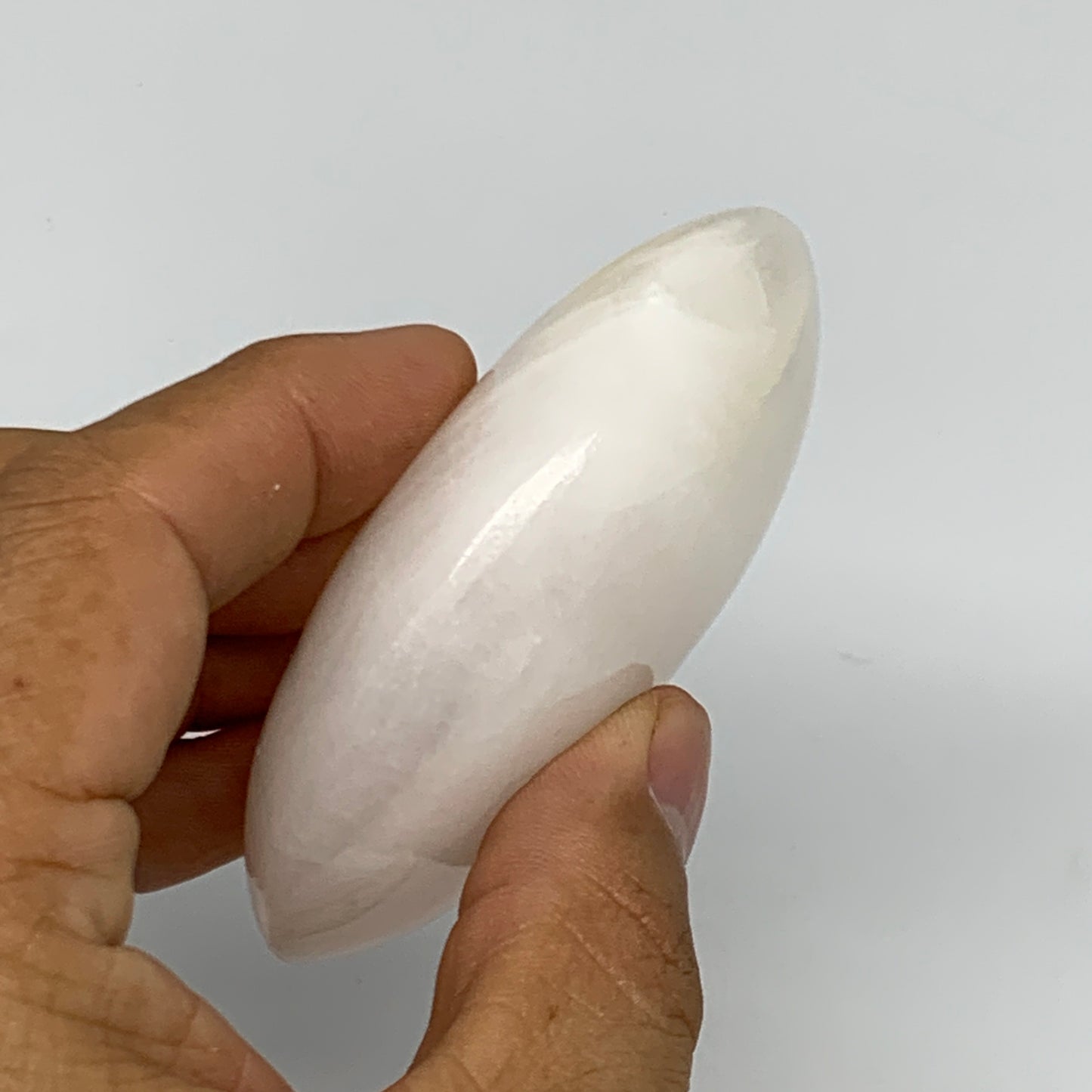 146g,2.9"x2.1"x1.1",Pink Calcite Palm-Stone Crystal Polished,B23070