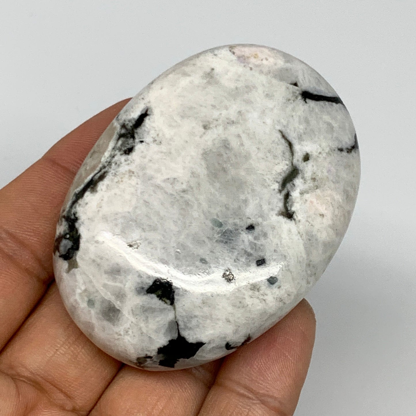 93.8g,2.5"x1.8"x0.8", Rainbow Moonstone Palm-Stone Polished from India, B21229