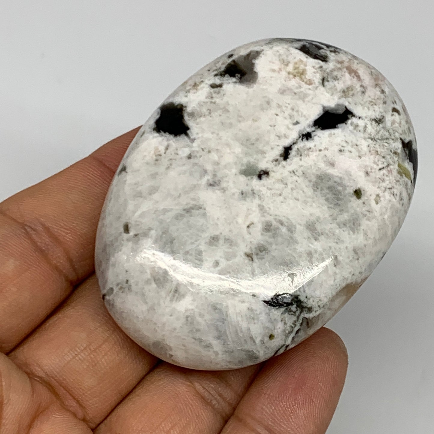 93.8g,2.5"x1.8"x0.8", Rainbow Moonstone Palm-Stone Polished from India, B21229