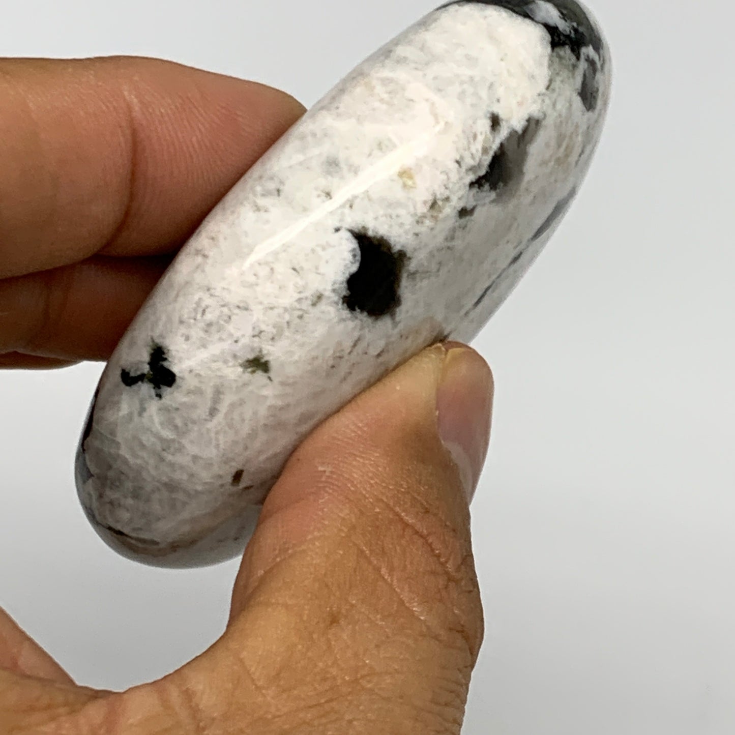 93.8g,2.5"x1.8"x0.8", Rainbow Moonstone Palm-Stone Polished from India, B21229