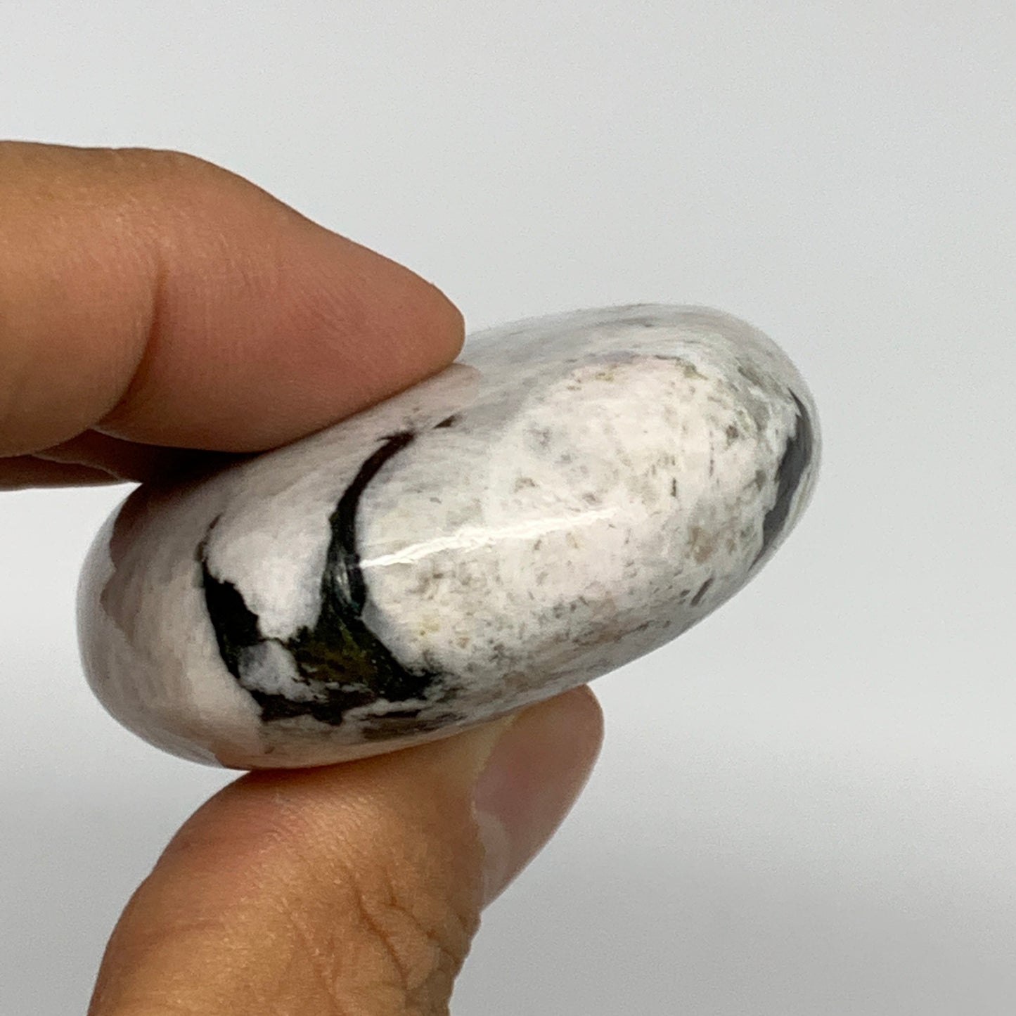 93.8g,2.5"x1.8"x0.8", Rainbow Moonstone Palm-Stone Polished from India, B21229