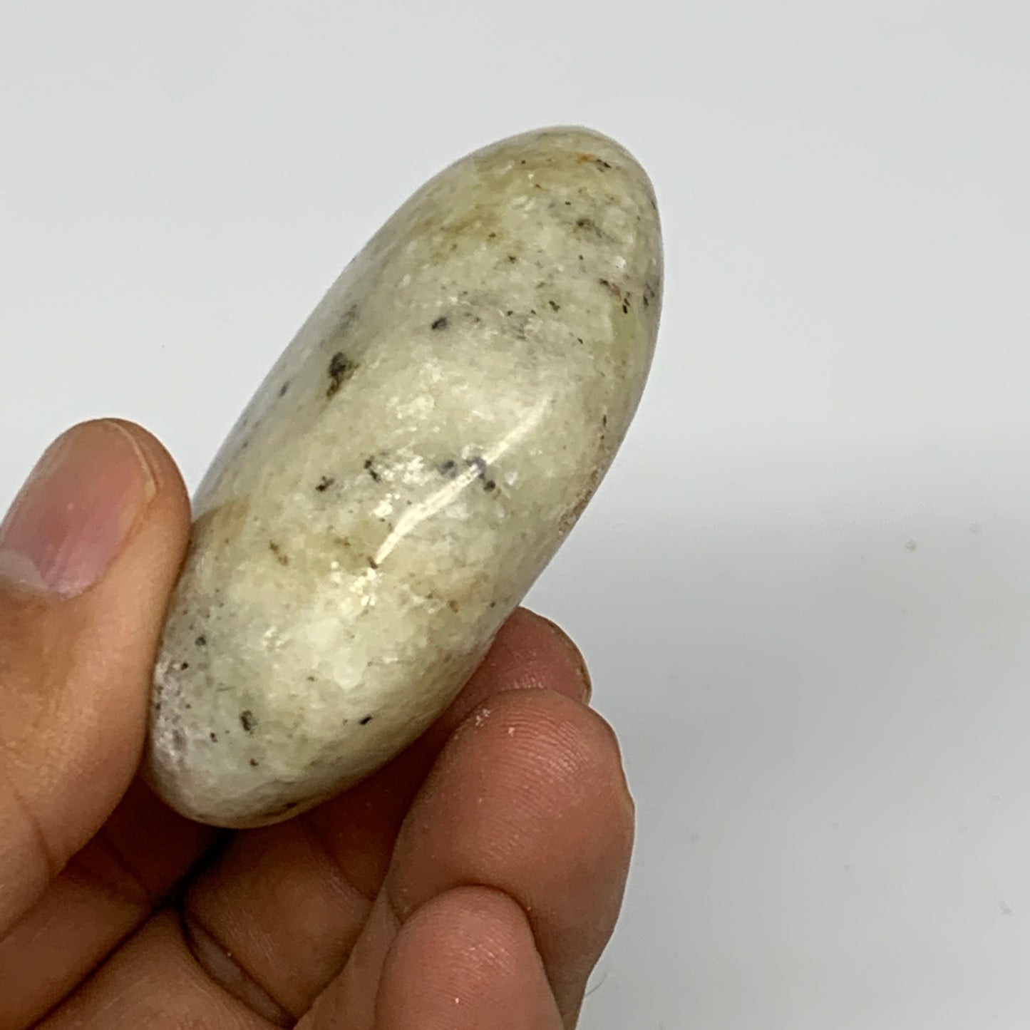 80.9g, 2.2"x1.7"x0.8", Natural Yellow Calcite Palm-Stone Crystal Polished Reiki,