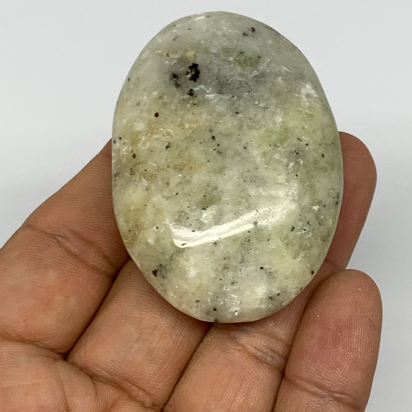 66.4g, 2.2"x1.6"x0.8", Natural Yellow Calcite Palm-Stone Crystal Polished Reiki,