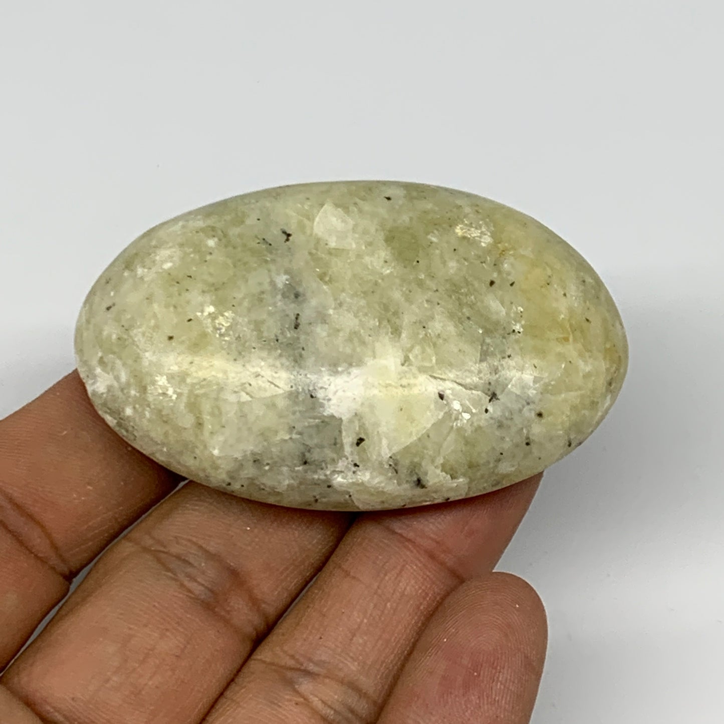 62.9g, 2.3"x1.5"x0.7", Natural Yellow Calcite Palm-Stone Crystal Polished Reiki,