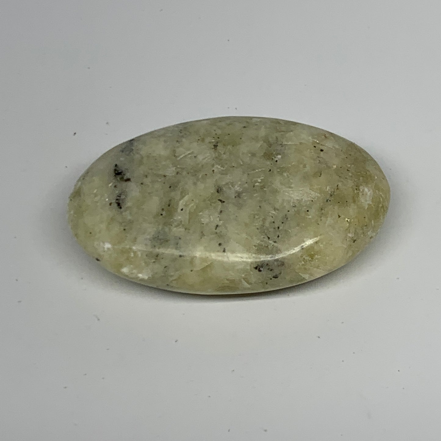 62.9g, 2.3"x1.5"x0.7", Natural Yellow Calcite Palm-Stone Crystal Polished Reiki,