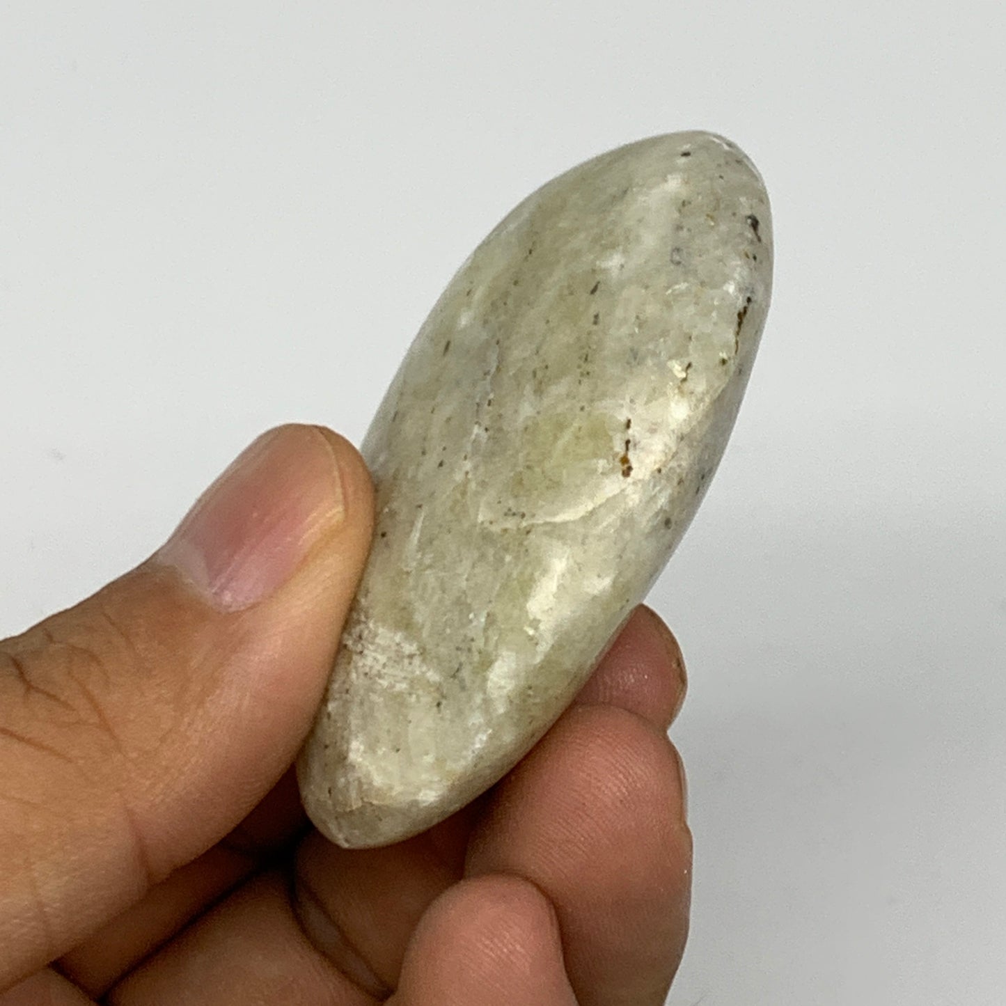 58.4g, 2.2"x1.6"x0.7", Natural Yellow Calcite Palm-Stone Crystal Polished Reiki,