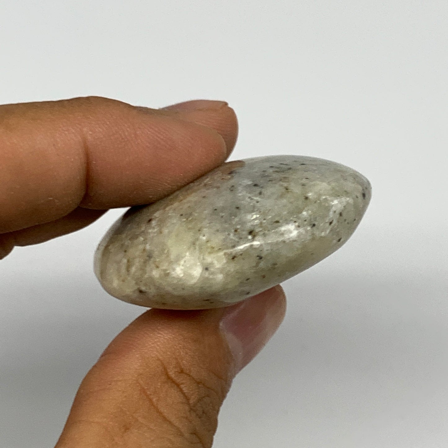 58.4g, 2.2"x1.6"x0.7", Natural Yellow Calcite Palm-Stone Crystal Polished Reiki,