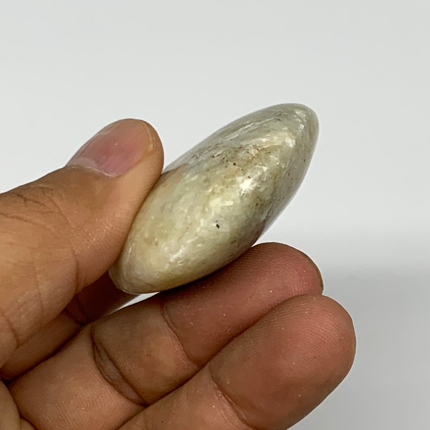 58.4g, 2.2"x1.6"x0.7", Natural Yellow Calcite Palm-Stone Crystal Polished Reiki,