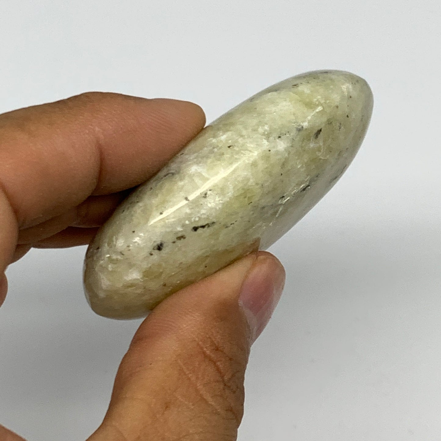 82.6g, 2.3"x1.8"x0.8", Natural Yellow Calcite Palm-Stone Crystal Polished Reiki,