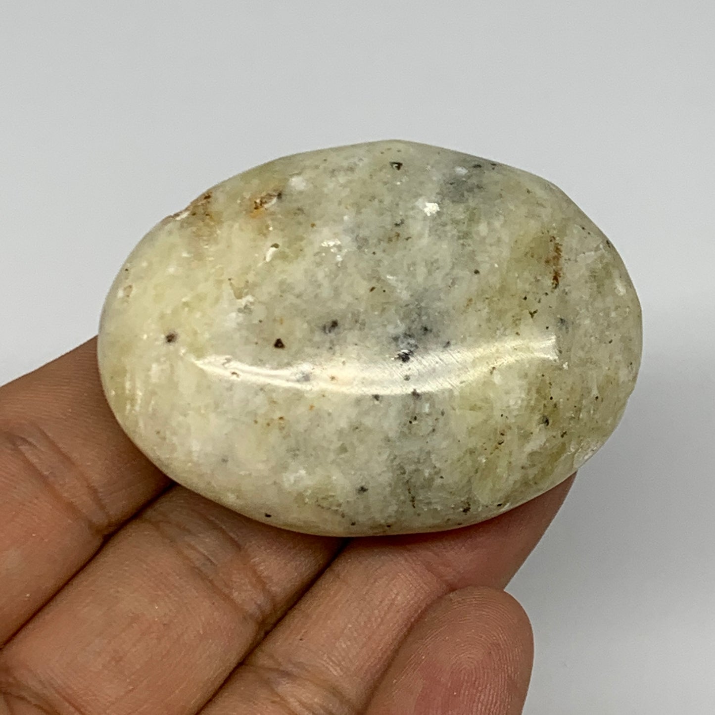 71.5g, 2.1"x1.6"x0.9", Natural Yellow Calcite Palm-Stone Crystal Polished Reiki,