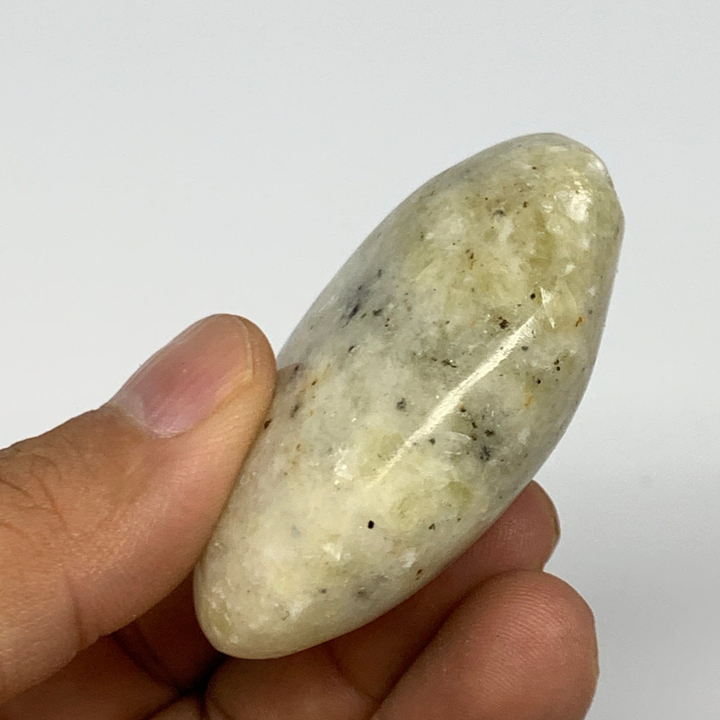 71.5g, 2.1"x1.6"x0.9", Natural Yellow Calcite Palm-Stone Crystal Polished Reiki,
