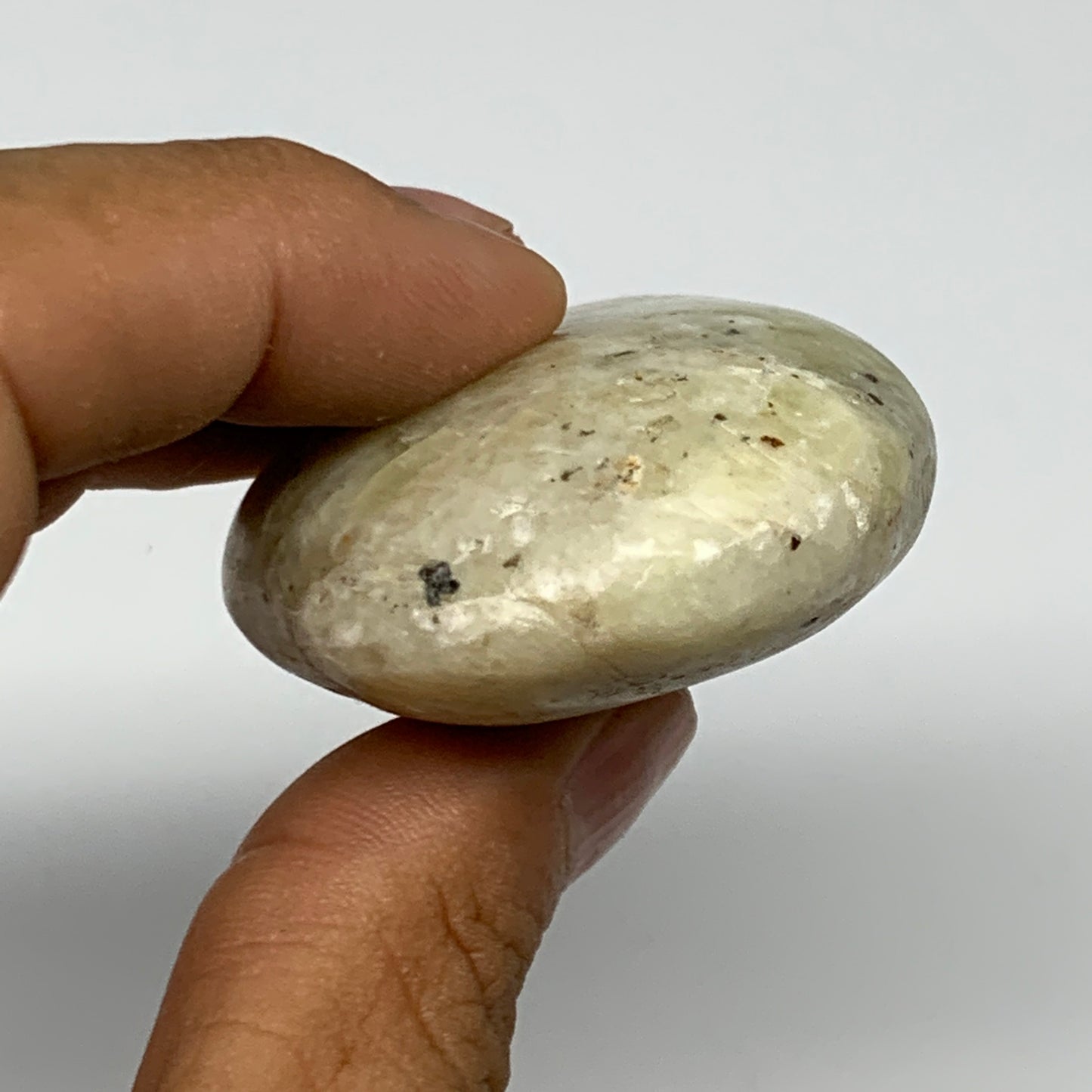 82.9g, 2.4"x1.6"x0.7", Natural Yellow Calcite Palm-Stone Crystal Polished Reiki,