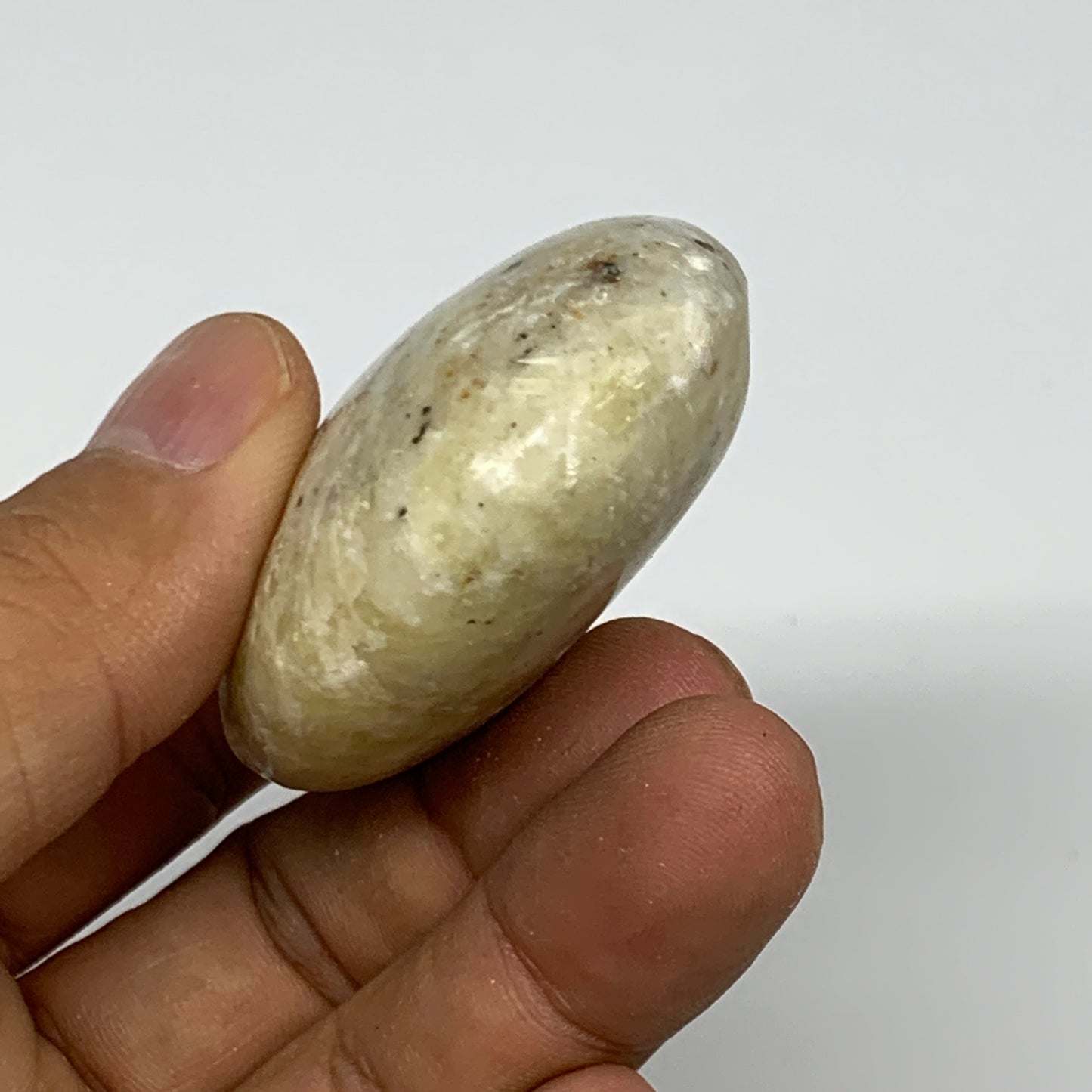 82.9g, 2.4"x1.6"x0.7", Natural Yellow Calcite Palm-Stone Crystal Polished Reiki,
