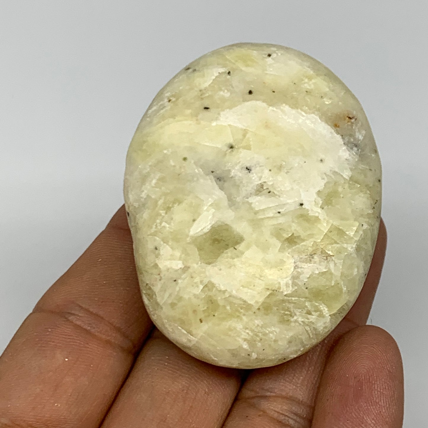 88.7g, 2.3"x1.7"x0.9", Natural Yellow Calcite Palm-Stone Crystal Polished Reiki,
