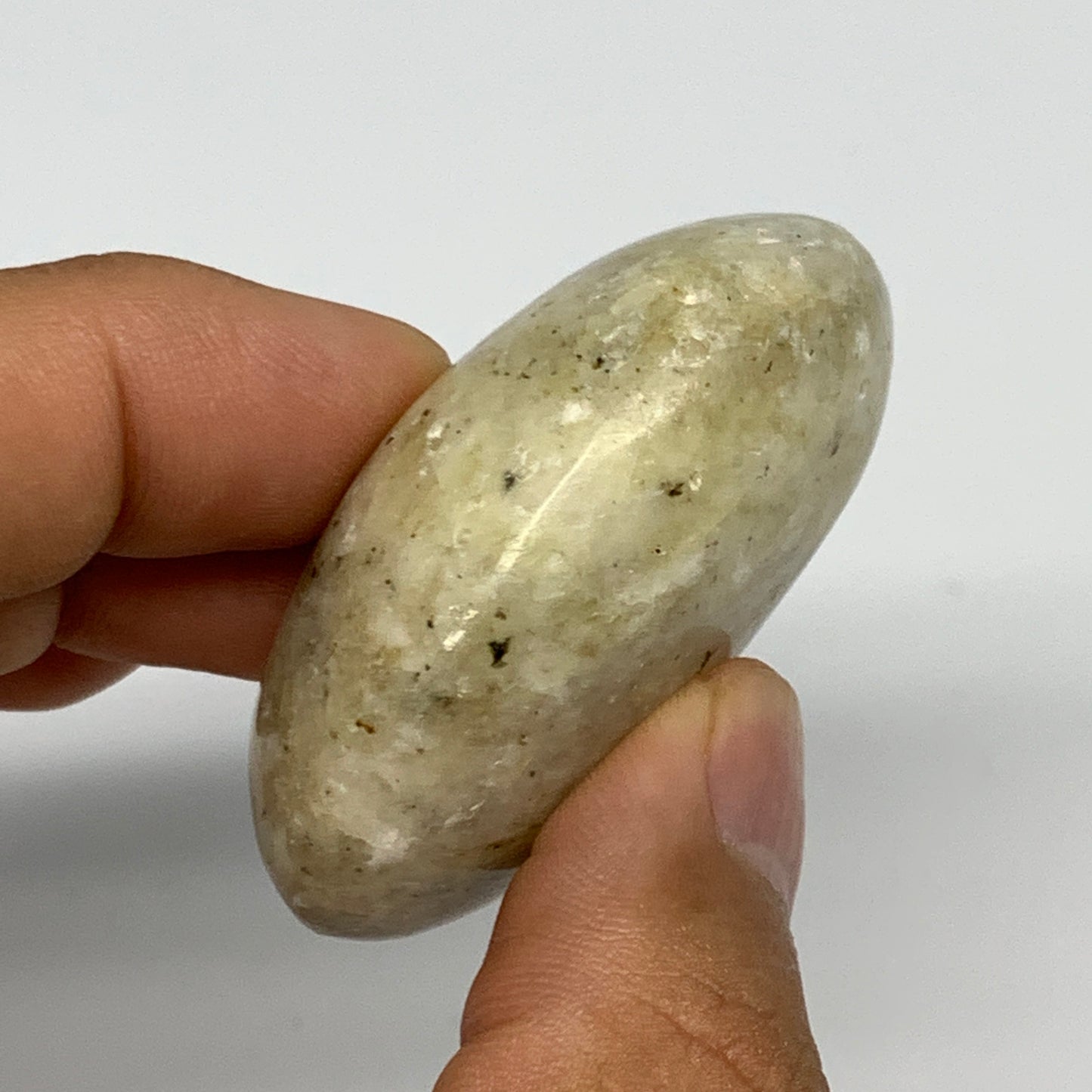 61.9g, 1.9"x1.5"x0.9", Natural Yellow Calcite Palm-Stone Crystal Polished Reiki,