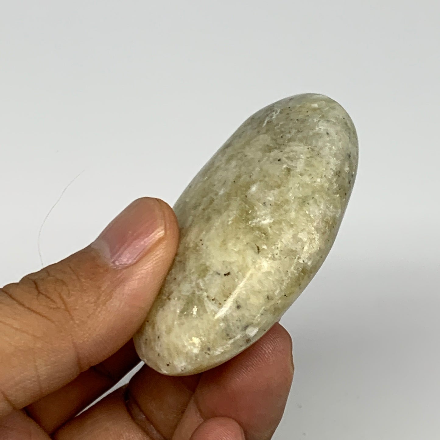 70.8g, 2.2"x1.7"x0.8", Natural Yellow Calcite Palm-Stone Crystal Polished Reiki,