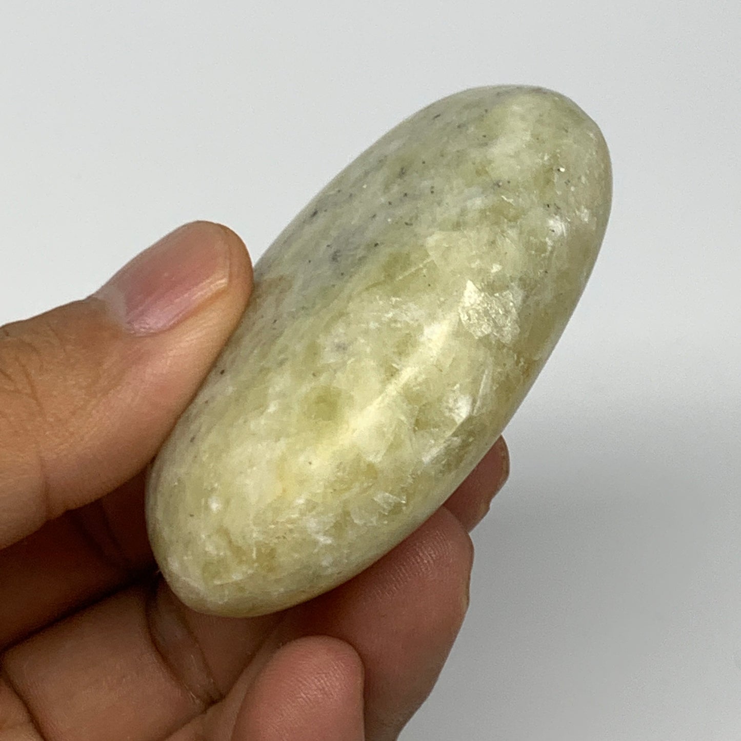 92.8g, 2.3"x1.6"x0.9", Natural Yellow Calcite Palm-Stone Crystal Polished Reiki,