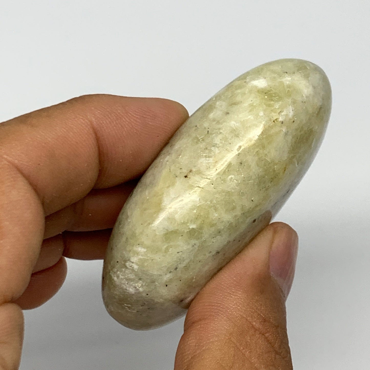 92.8g, 2.3"x1.6"x0.9", Natural Yellow Calcite Palm-Stone Crystal Polished Reiki,