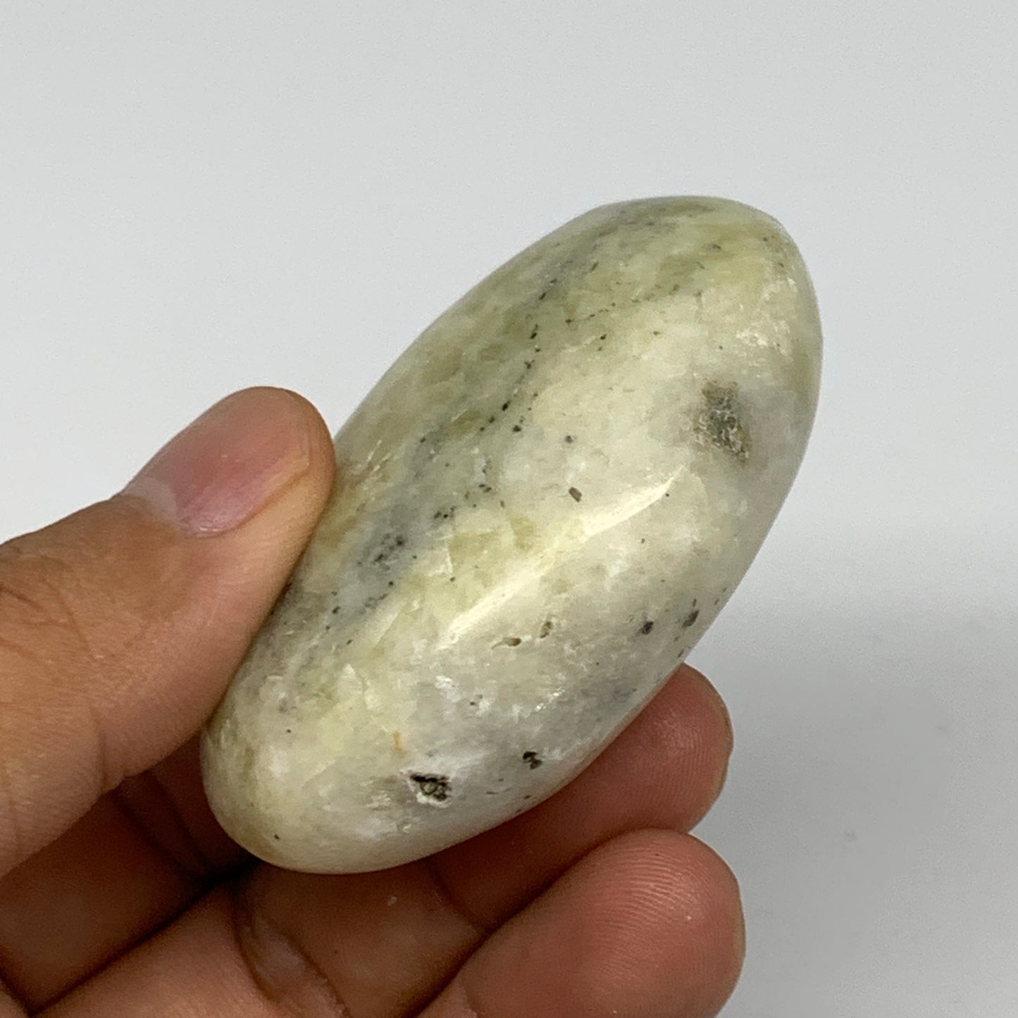 103g, 2.3"x1.7"x1", Natural Yellow Calcite Palm-Stone Crystal Polished Reiki, B1