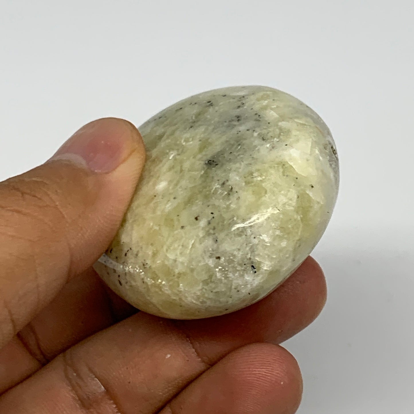 103g, 2.3"x1.7"x1", Natural Yellow Calcite Palm-Stone Crystal Polished Reiki, B1