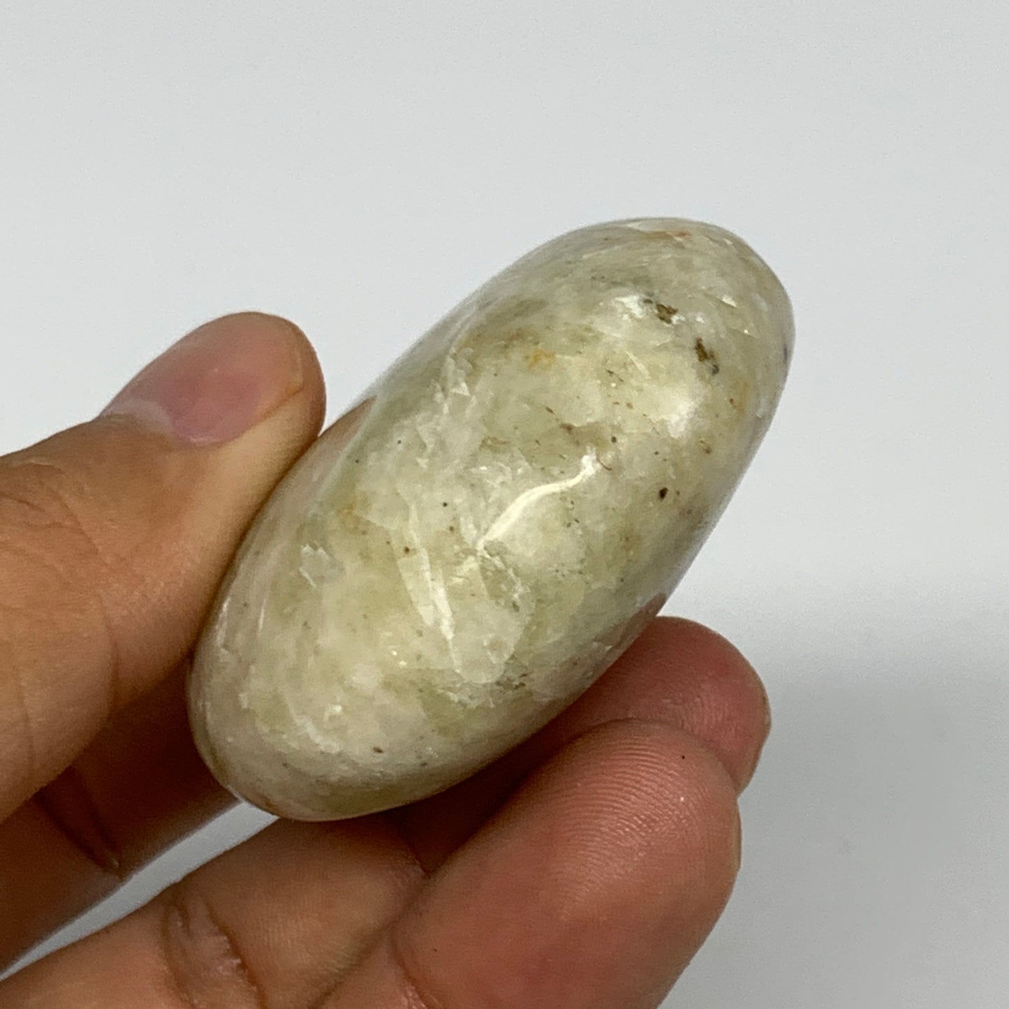 99.1g, 2.3"x1.9"x0.9", Natural Yellow Calcite Palm-Stone Crystal Polished Reiki,