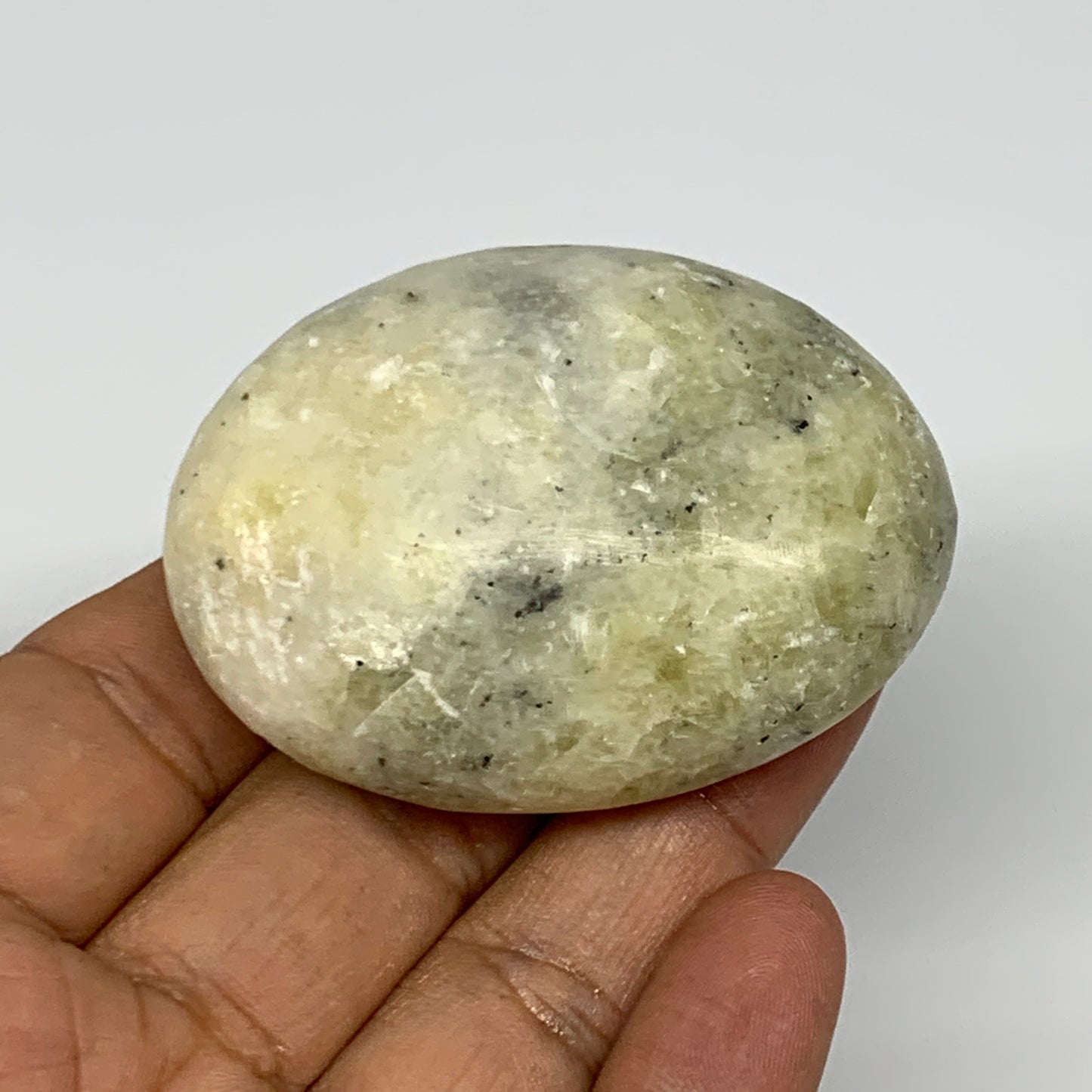 95.6g, 2.3"x1.7"x1", Natural Yellow Calcite Palm-Stone Crystal Polished Reiki, B