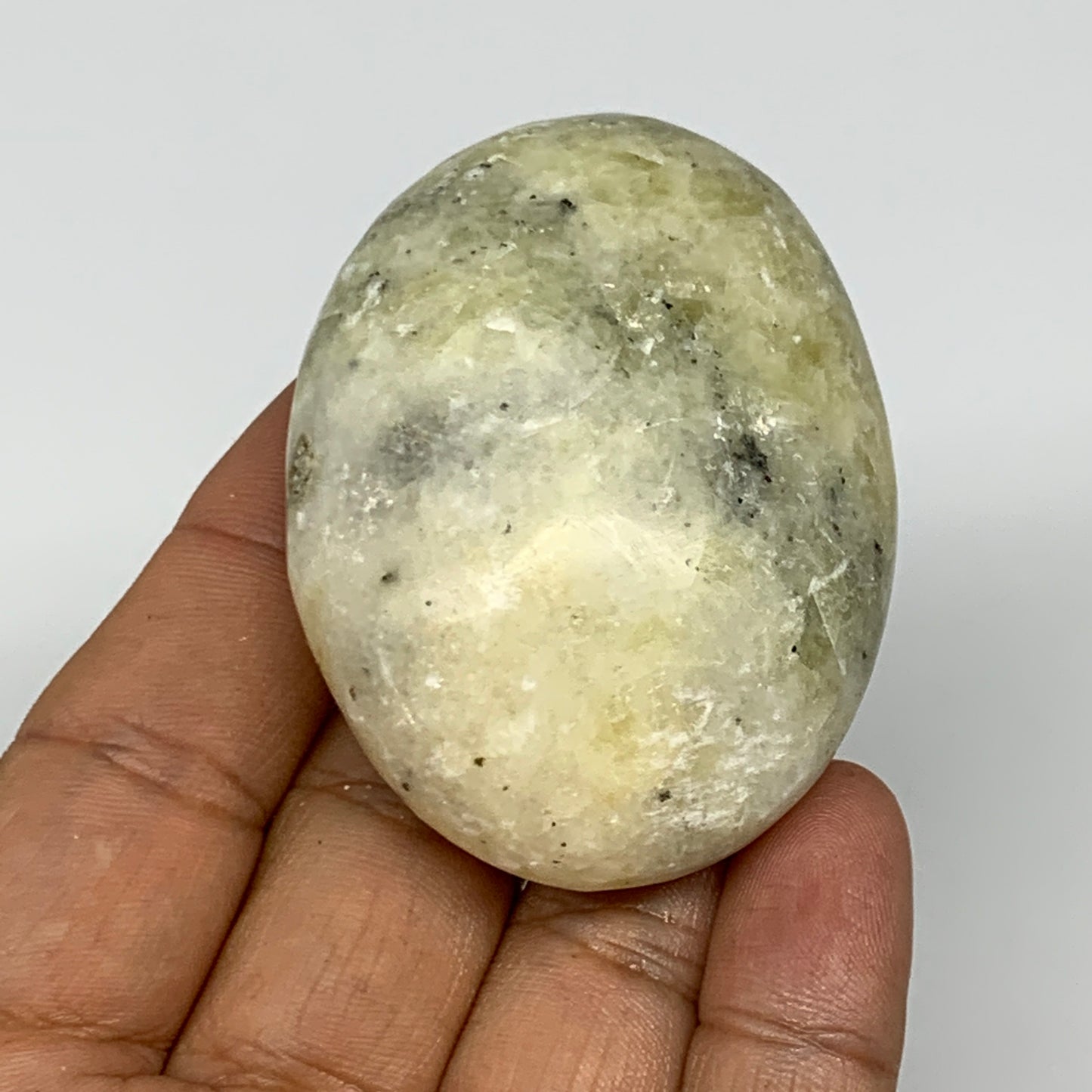 95.6g, 2.3"x1.7"x1", Natural Yellow Calcite Palm-Stone Crystal Polished Reiki, B