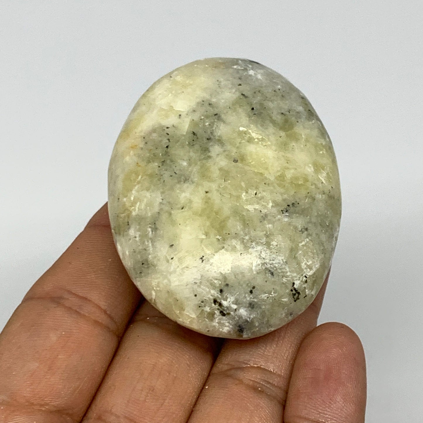 95.6g, 2.3"x1.7"x1", Natural Yellow Calcite Palm-Stone Crystal Polished Reiki, B