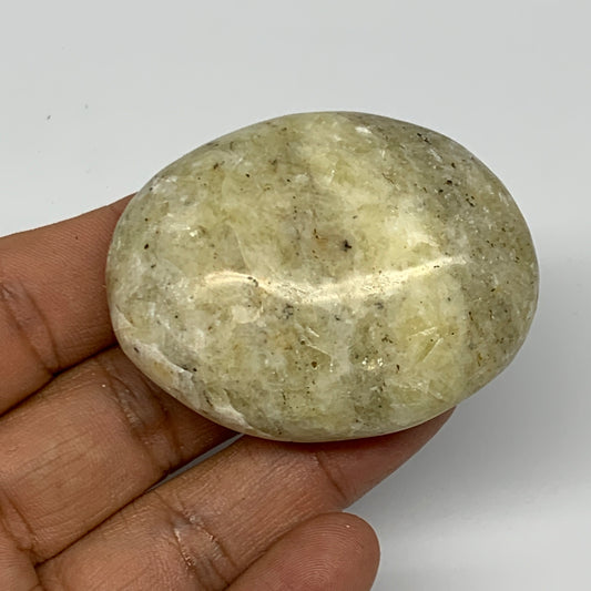 77.8g, 2.1"x1.7"x0.9", Natural Yellow Calcite Palm-Stone Crystal Polished Reiki,
