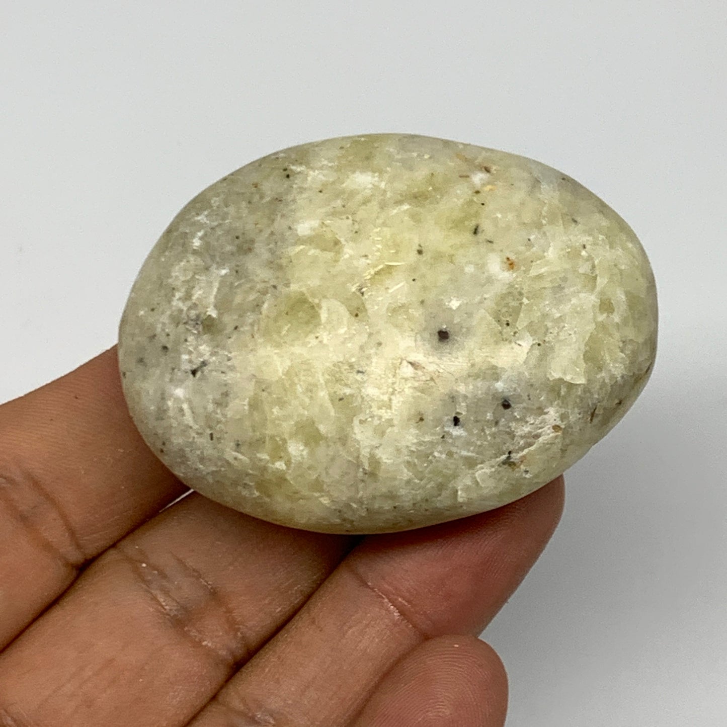 77.8g, 2.1"x1.7"x0.9", Natural Yellow Calcite Palm-Stone Crystal Polished Reiki,