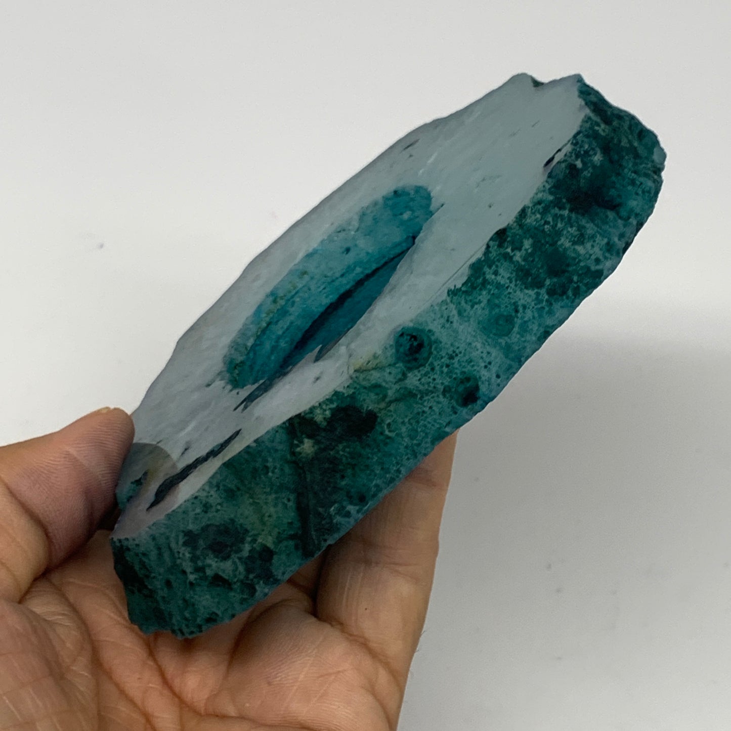 272.6g, 4.4"x3.9"x0.7", Dyed Agate Tea Light Candle Holder Crystal, B25566