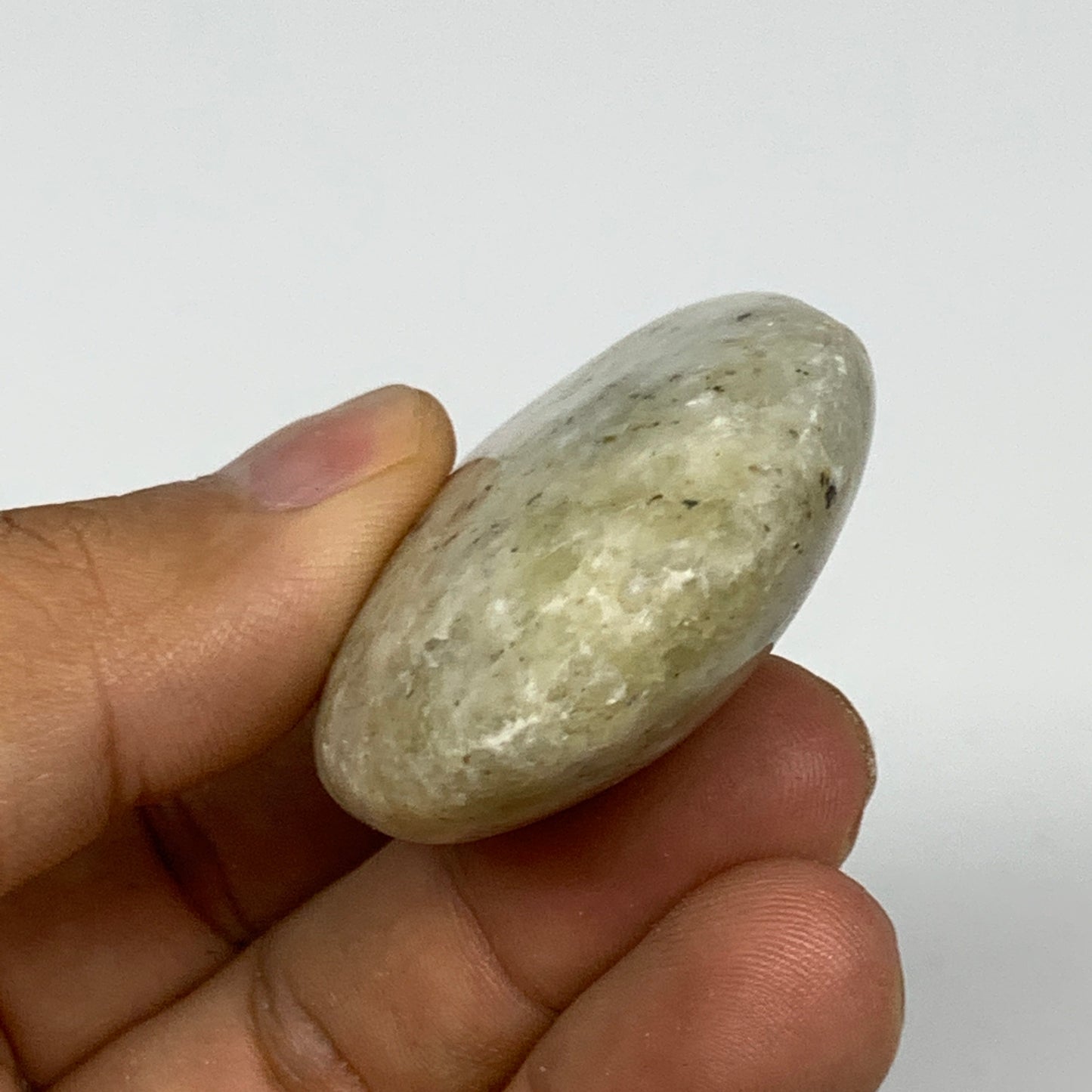 58.8g, 2.2"x1.5"x0.7", Natural Yellow Calcite Palm-Stone Crystal Polished Reiki,