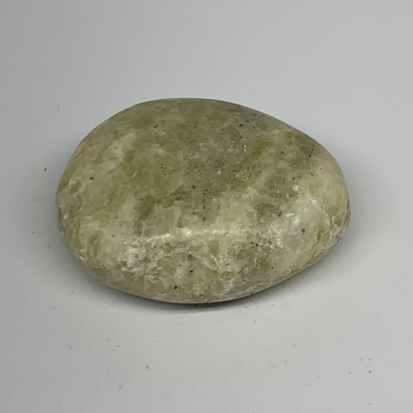 95.8g, 2.2"x1.7"x1", Natural Yellow Calcite Palm-Stone Crystal Polished Reiki, B
