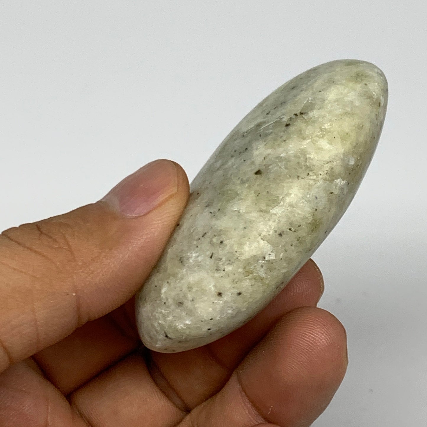 79.2g, 2.4"x1.6"x0.8", Natural Yellow Calcite Palm-Stone Crystal Polished Reiki,