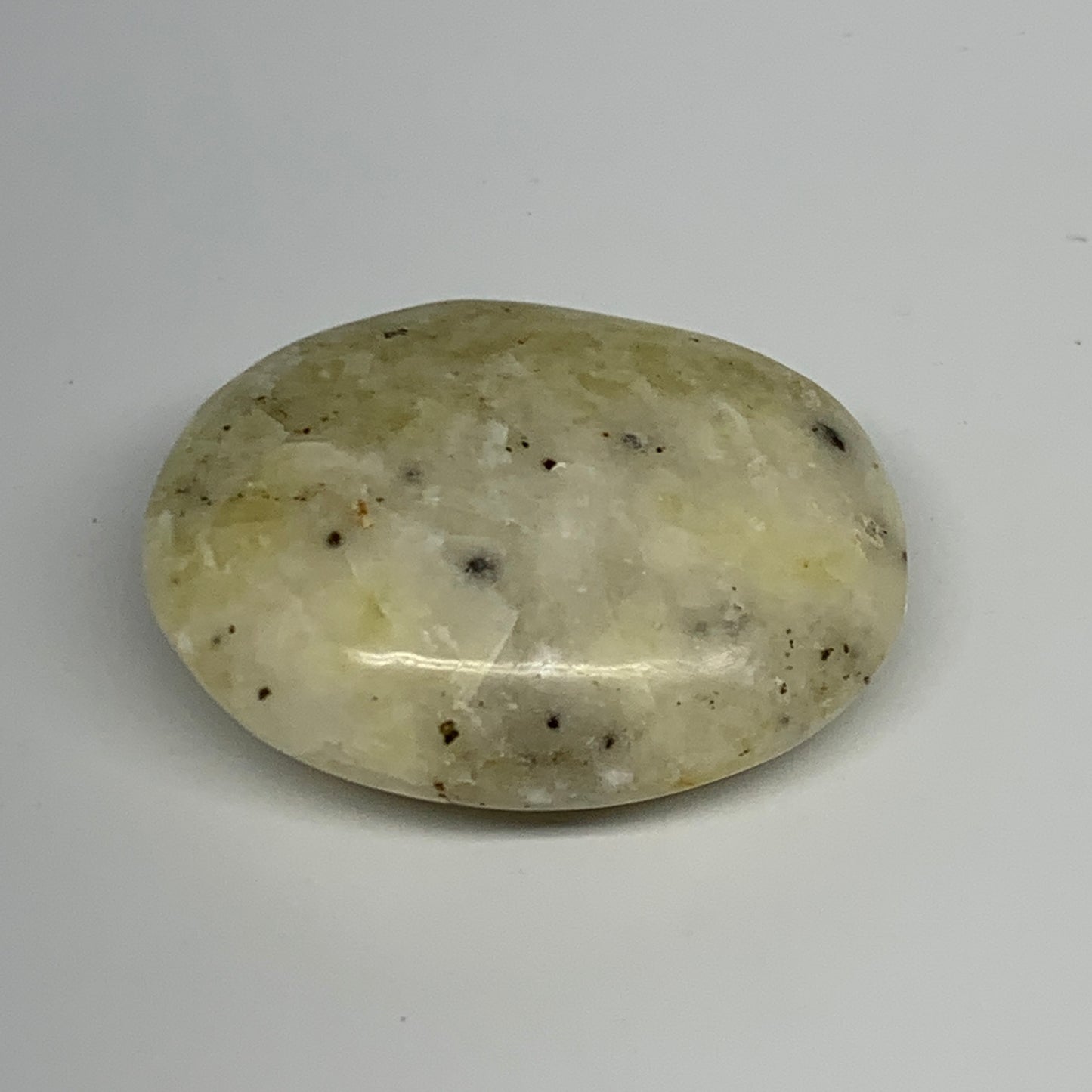 80.1g, 2.2"x1.7"x0.9", Natural Yellow Calcite Palm-Stone Crystal Polished Reiki,