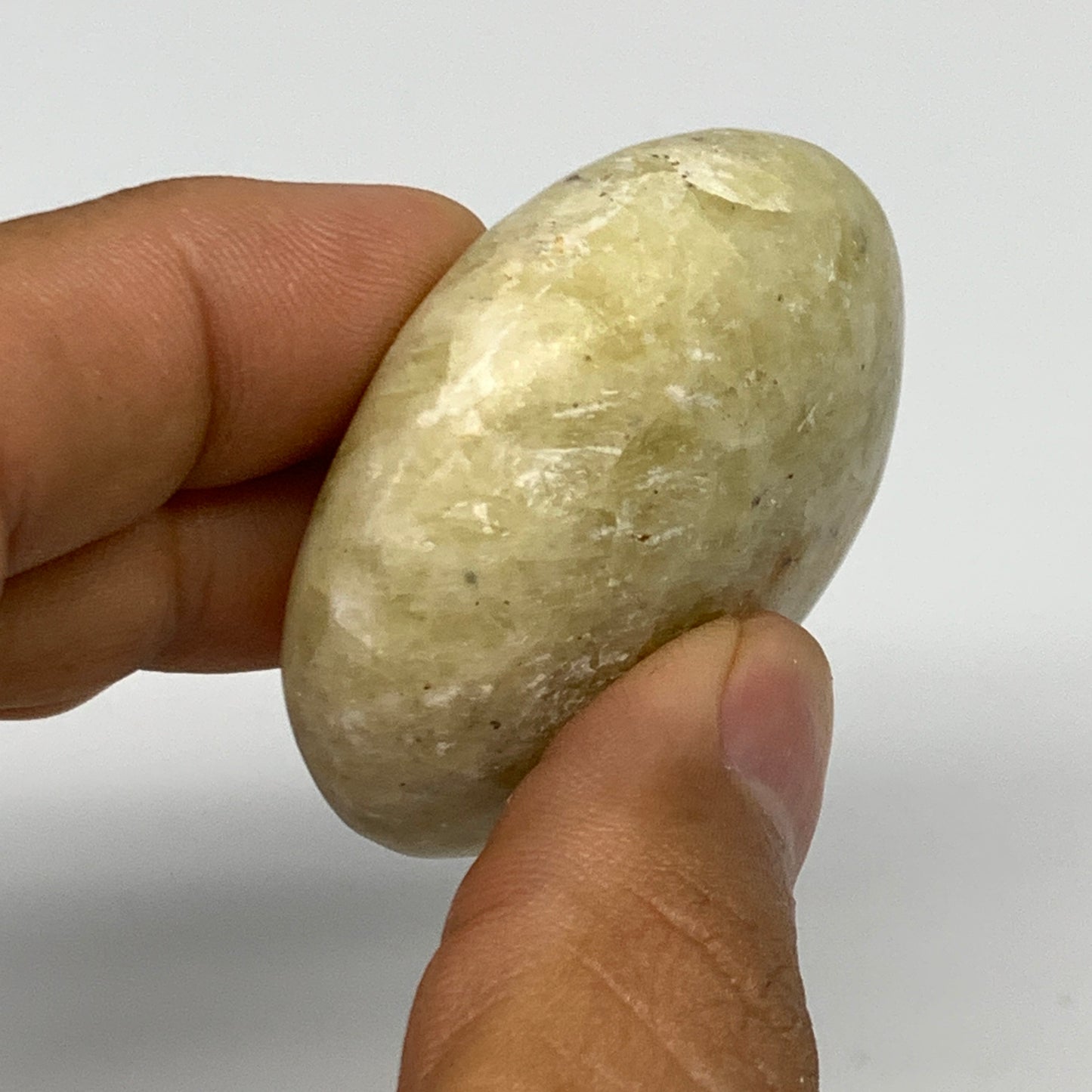 71.6g, 1.8"x1.8"x0.9", Natural Yellow Calcite Palm-Stone Crystal Polished Reiki,