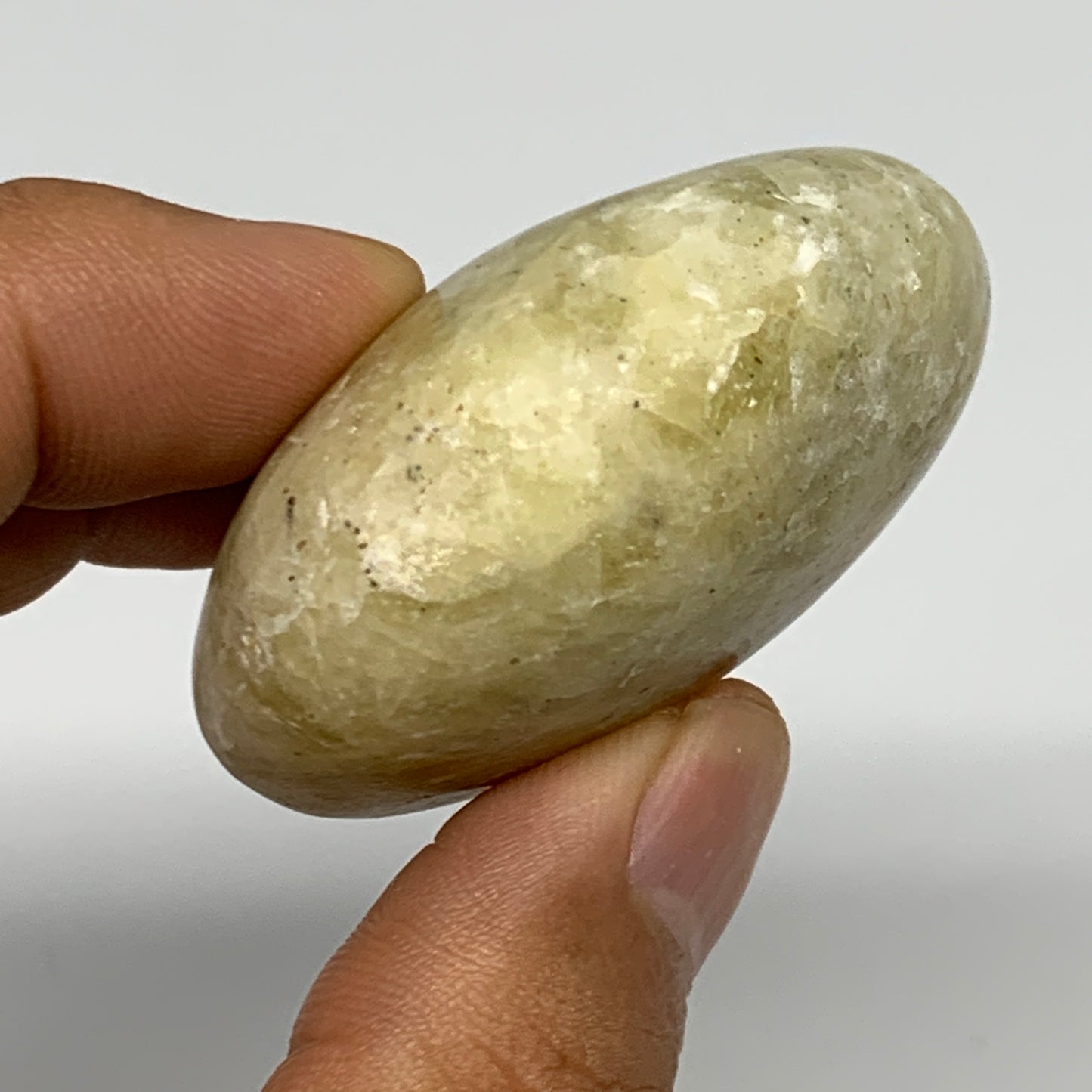 71.6g, 1.8"x1.8"x0.9", Natural Yellow Calcite Palm-Stone Crystal Polished Reiki,